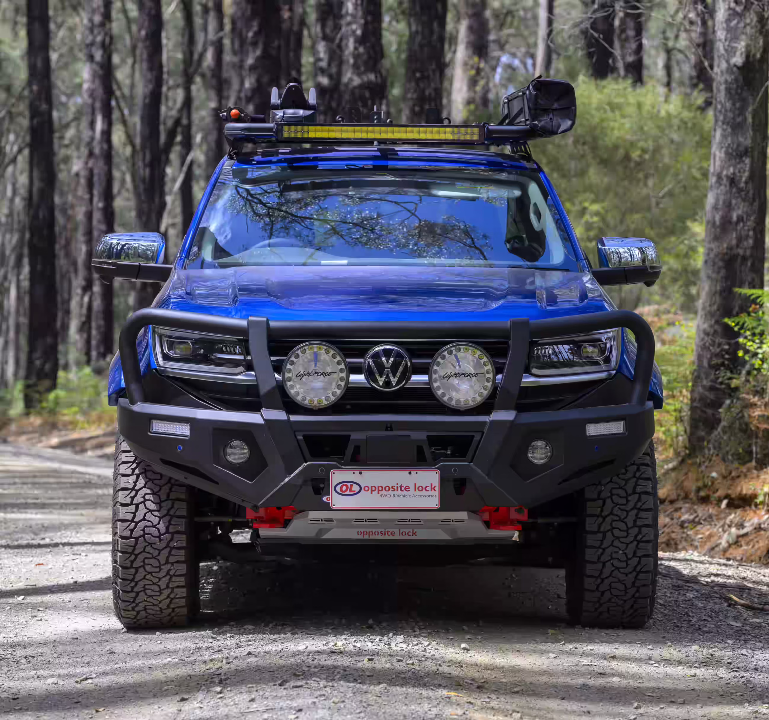 Volkswagen Amarok Post Type Bullbar Opposite Lock