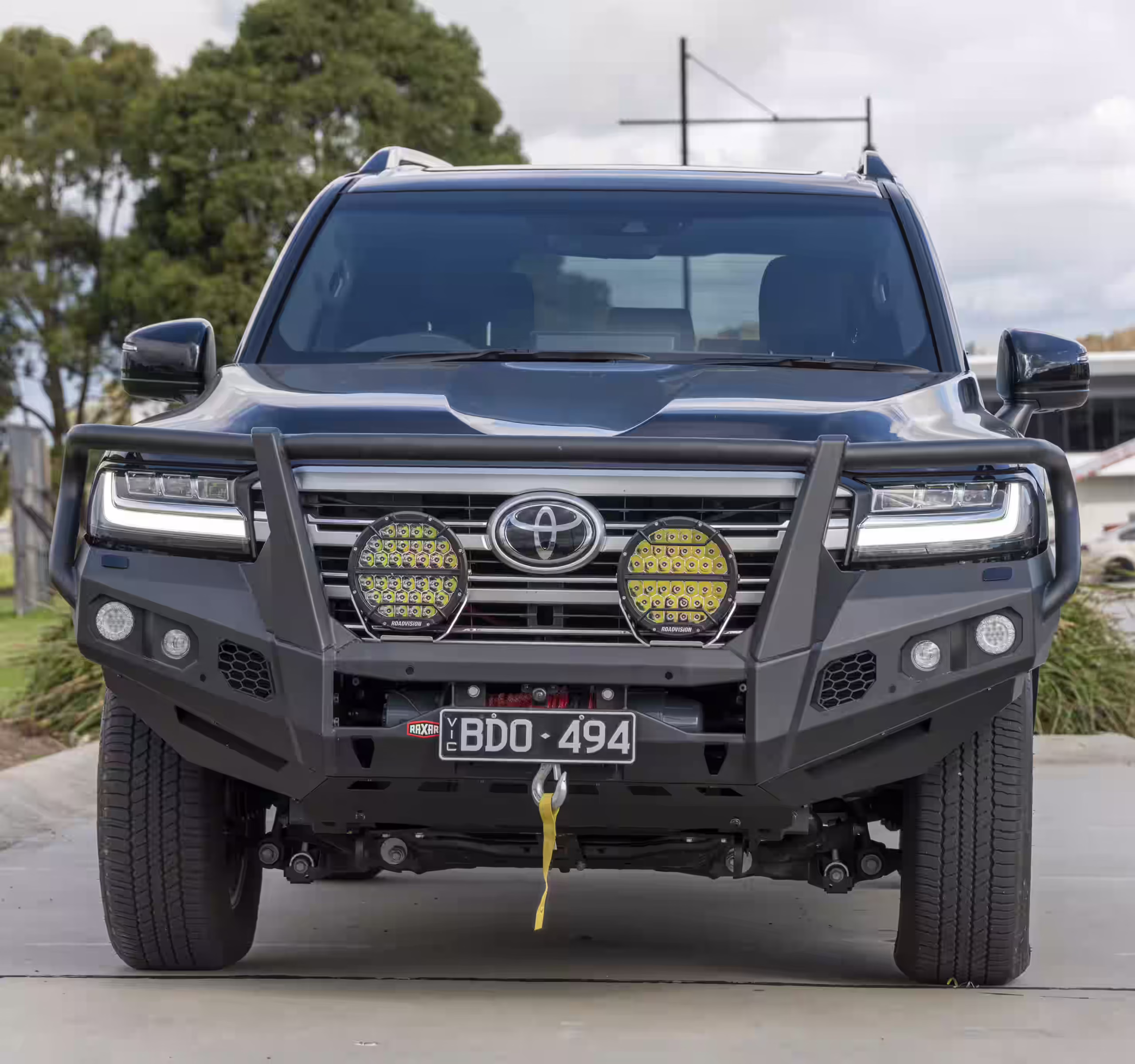 Toyota LandCruiser 300 RAXAR Looped Bullbar