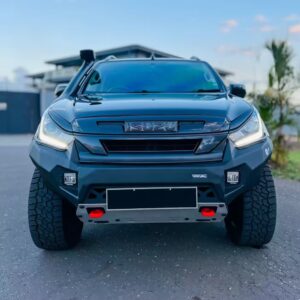 RIVAL aluminium front bar on Isuzu D Max showing 5000kg recovery points for off road recovery and heavy duty use