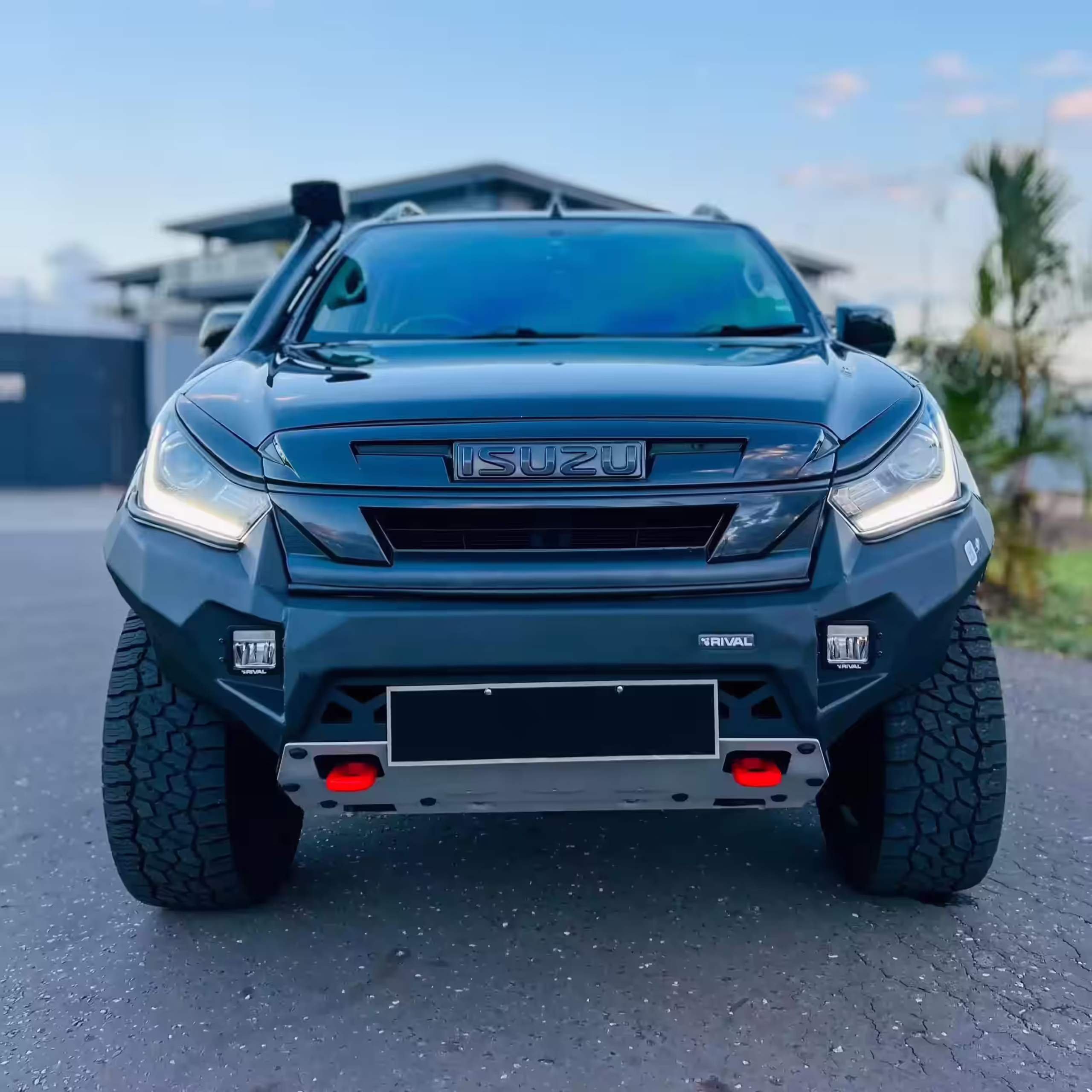 Aluminium Front Bar for Isuzu D Max (2017-2019) with Fog Lights, Winch Ready