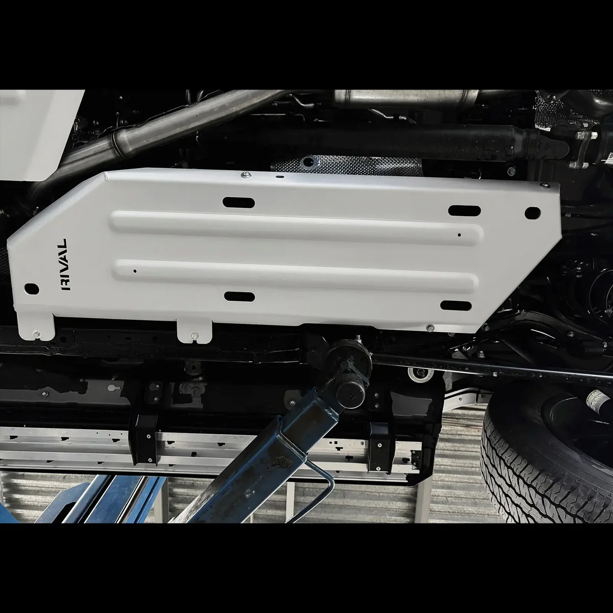 Aluminum Fuel Tank Bash Plate - Toyota Land Cruiser 250 (V-2.8D, AT, 4WD) 2024–Present