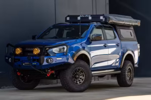 Alu-Cab Contour Canopy Isuzu D-Max Mazda BT-50 2020 front view